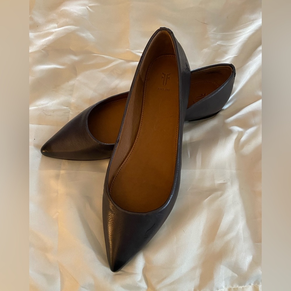 Brand new Frye Sienna ballet flats in Charcoal
